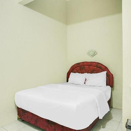 Oyo 2872 Garuda Guest House Banjarmasin  Dış mekan fotoğraf