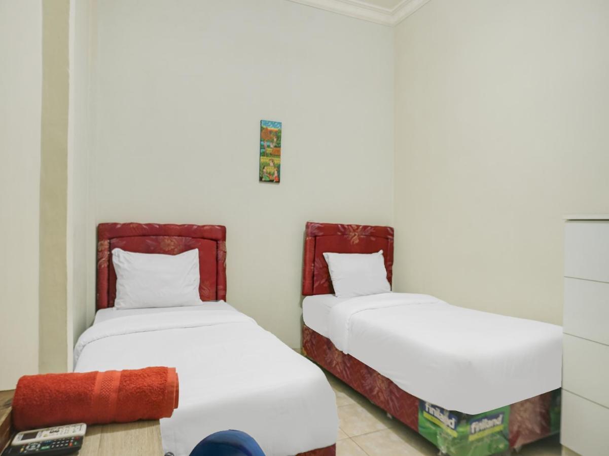 Oyo 2872 Garuda Guest House Banjarmasin  Dış mekan fotoğraf